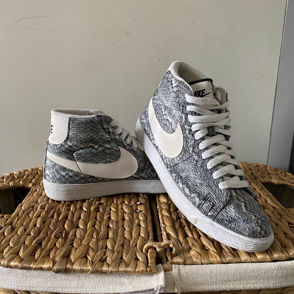 Nike Hi Top Sneakers